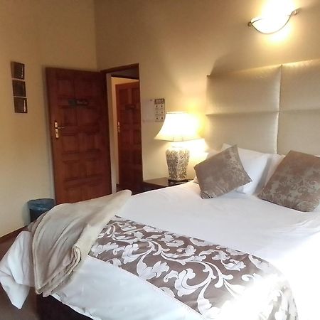 Hoopoe Haven Guest House Chartwell Екстериор снимка