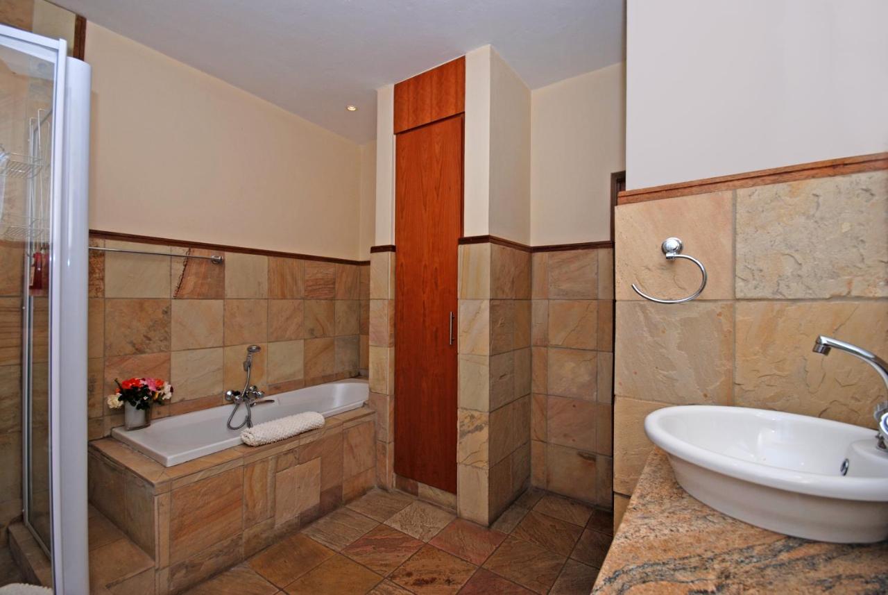 Hoopoe Haven Guest House Chartwell Екстериор снимка