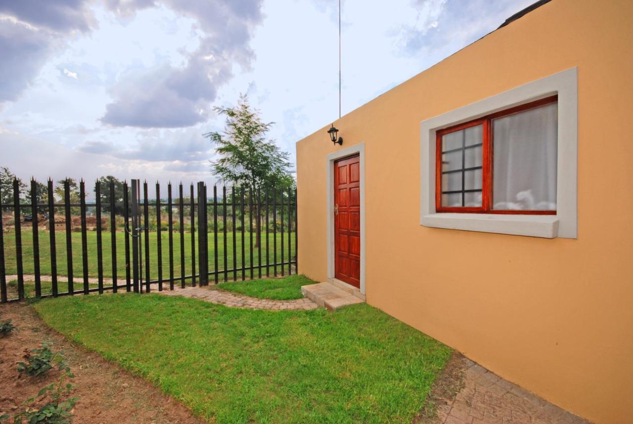 Hoopoe Haven Guest House Chartwell Екстериор снимка