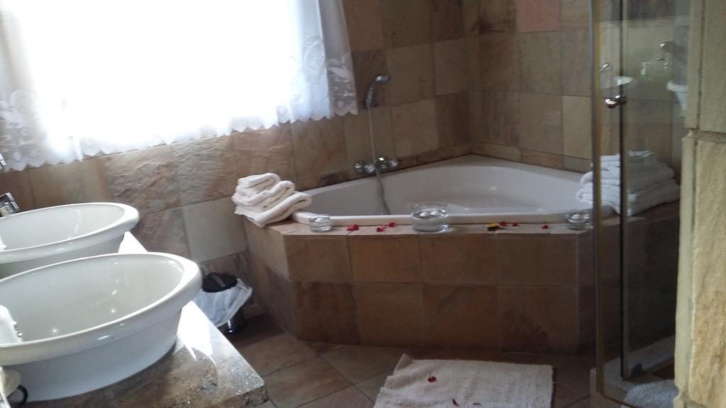 Hoopoe Haven Guest House Chartwell Екстериор снимка