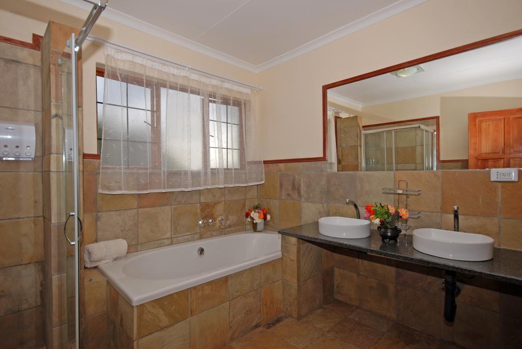 Hoopoe Haven Guest House Chartwell Екстериор снимка